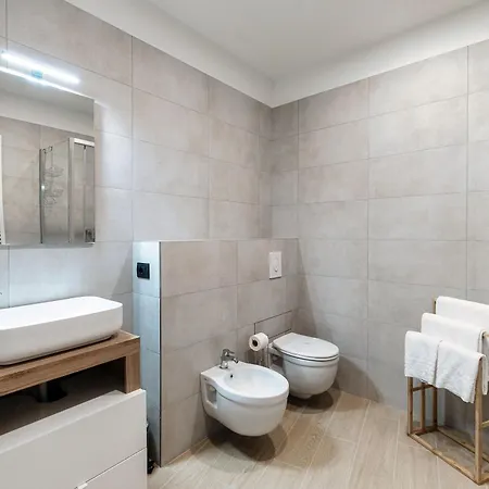 Apartman Victoria 1 E 2 By Quokka 360 - Close To Porta Torre In Como